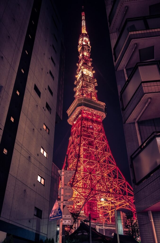 tokyo tower vs. tokyo skytree - tokyo tower